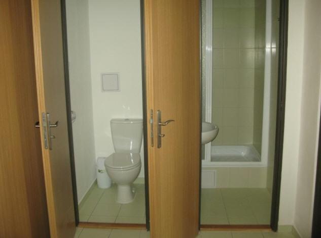 Uninova Hostel 브라티슬라바 객실 사진